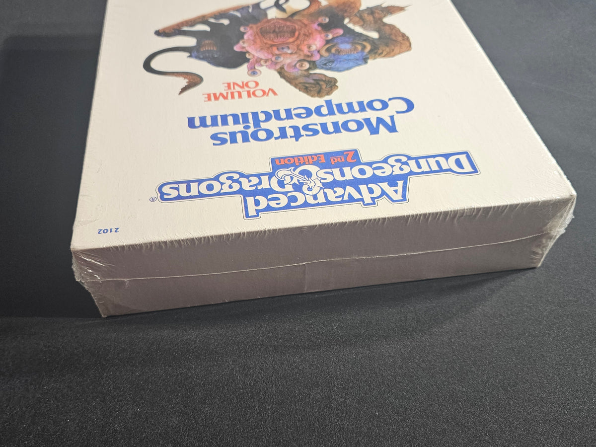 AD&D 2nd Edition Monstrous Compendium Volume One – 1st Printing – SW