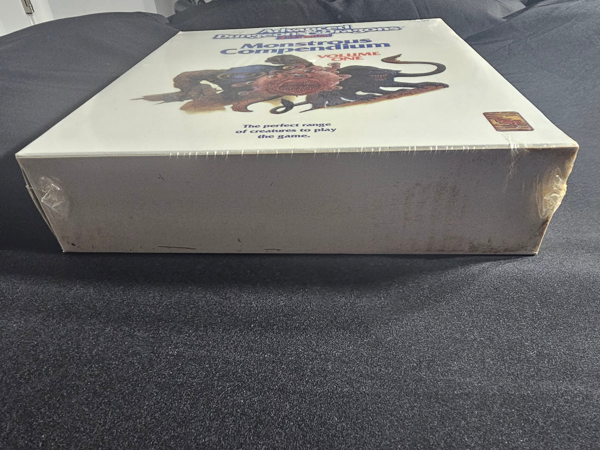 AD&D 2nd Edition Monstrous Compendium Volume One – 2nd Printing – SW