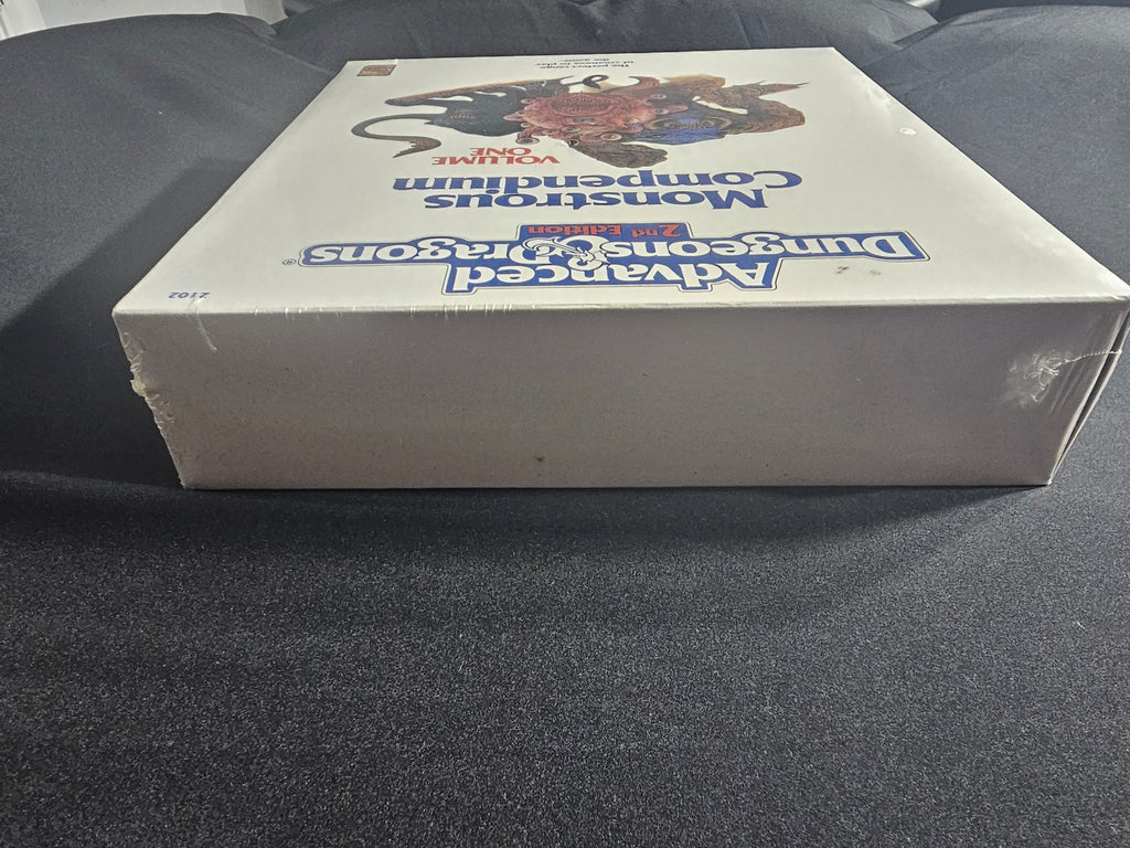 AD&D 2nd Edition Monstrous Compendium Volume One – 2nd Printing – SW