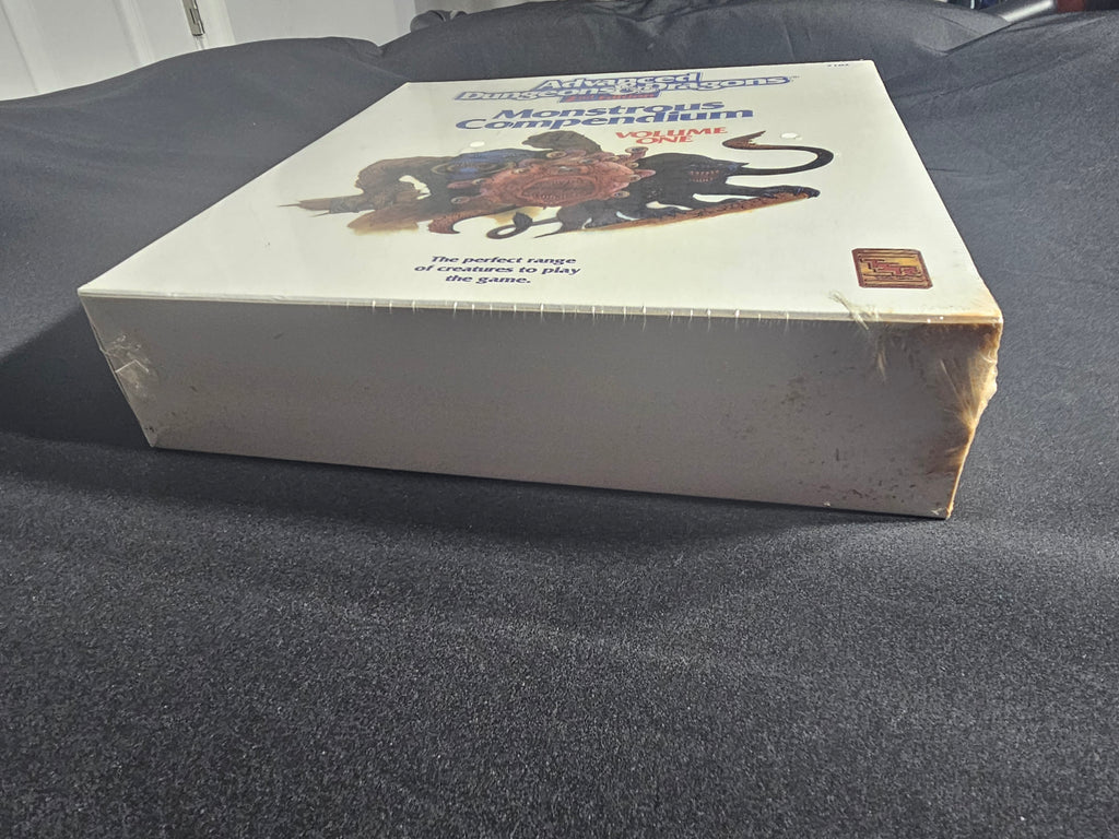 AD&D 2nd Edition Monstrous Compendium Volume One – 2nd Printing – SW