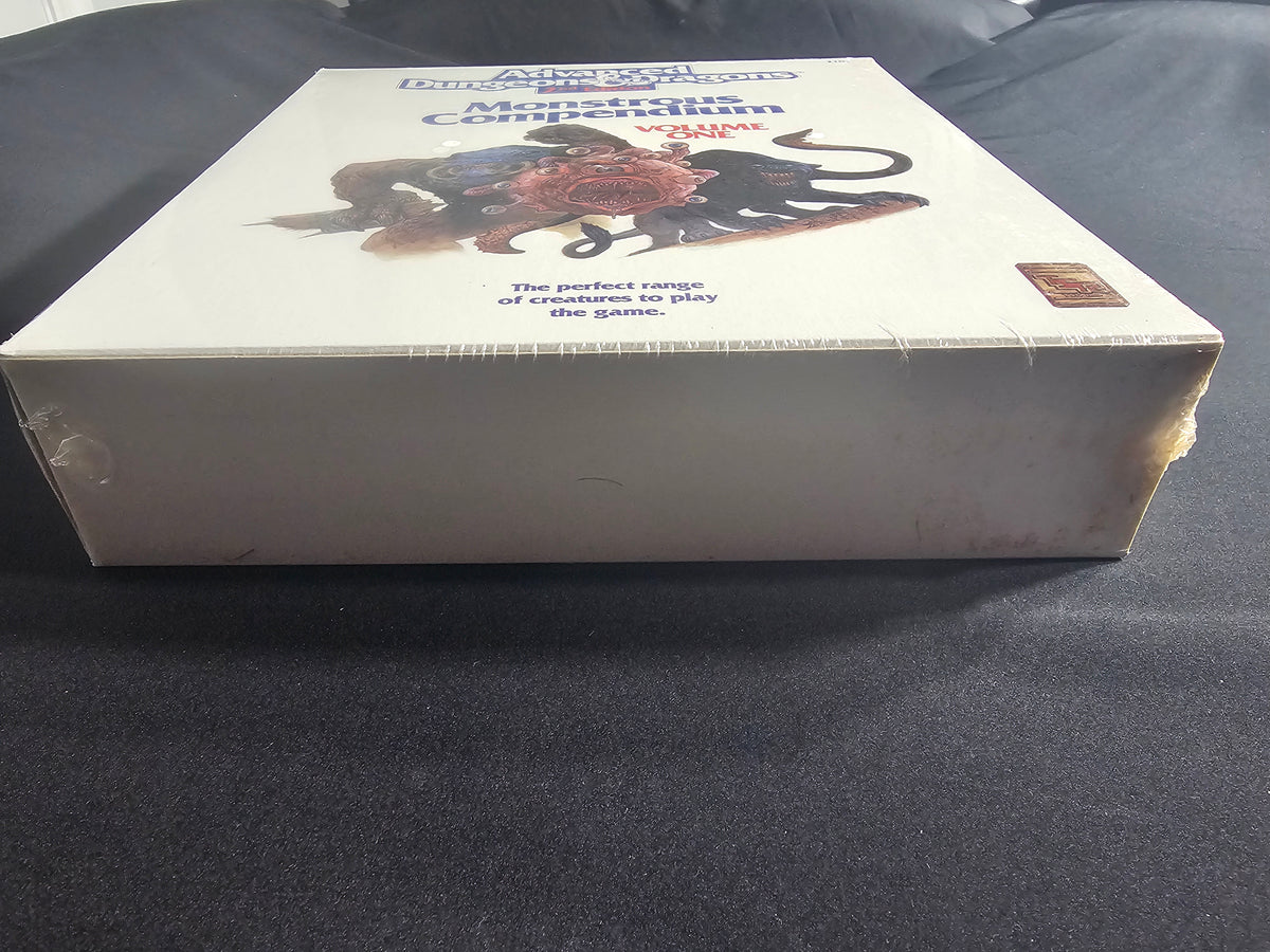 AD&D 2nd Edition Monstrous Compendium Volume One – 2nd Printing – SW